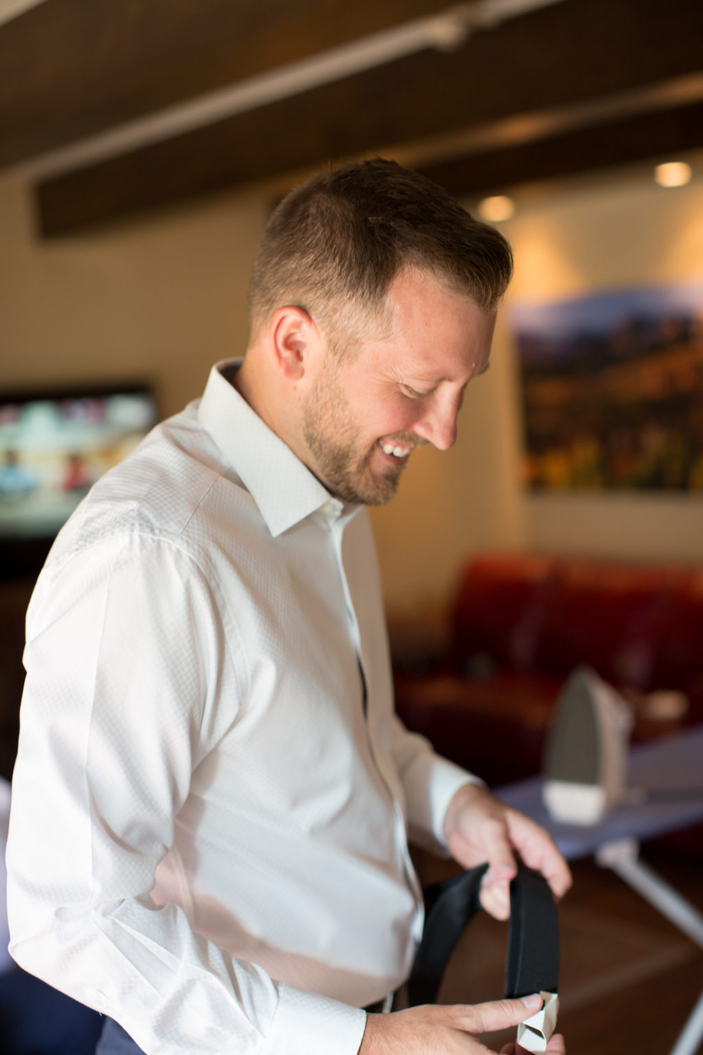 groom-getting-ready-photos-wedding-day